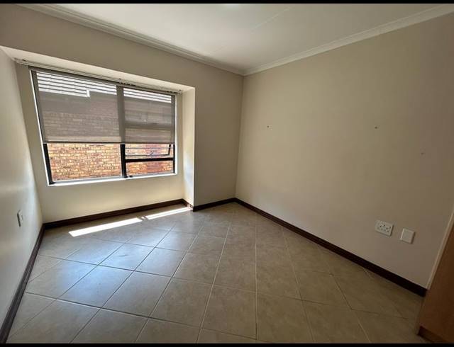 2 BEDROOM COMPLEX FOR SALE IN PRETORIA EAST